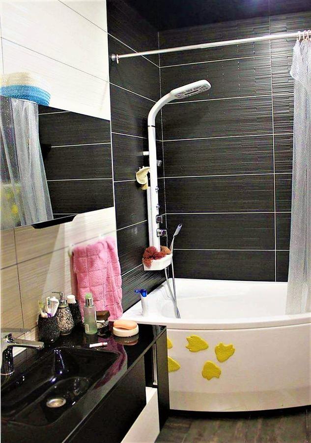 Flat Near The Mcdonald'S Apartment บาทูมิ ภายนอก รูปภาพ